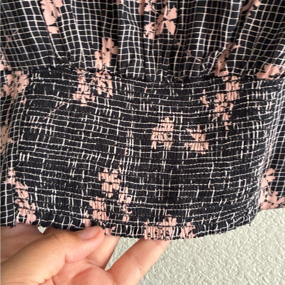 🆕Urban Outfitters Black and Pink Checkered Floral Blouse S🆕 - Picture 8 of 16